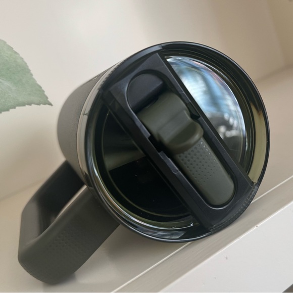 🎉LAST PIECE🎉Stanley 30oz. Protour Flipstraw Tumbler Cypress - Picture 8 of 9